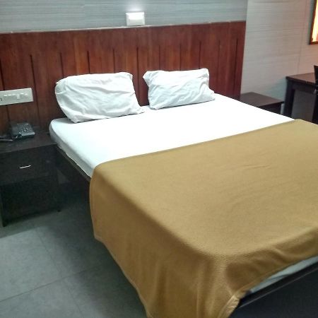 International Tourist Home Кожикоде Екстер'єр фото